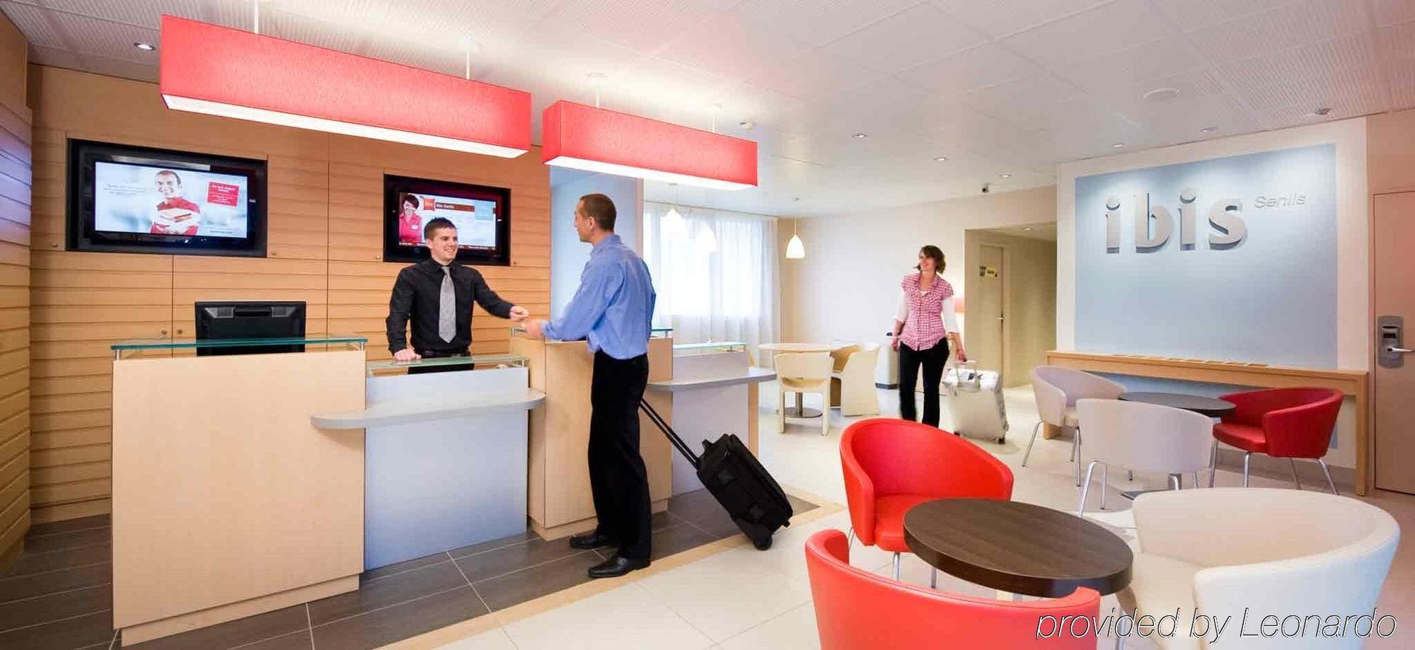 Ibis Senlis Hotel Senlis  Exterior photo